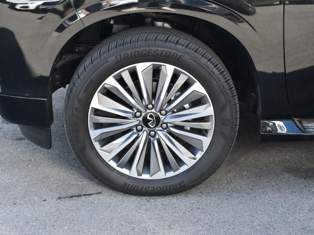 2025 Infiniti QX80 SENSORY AWD-Brown Leather  Navi  Sunroof  Fully Lo Photo