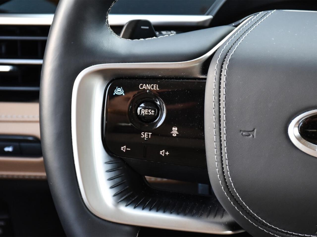 2025 Infiniti QX80 SENSORY AWD-Brown Leather  Navi  Sunroof  Fully Lo Photo