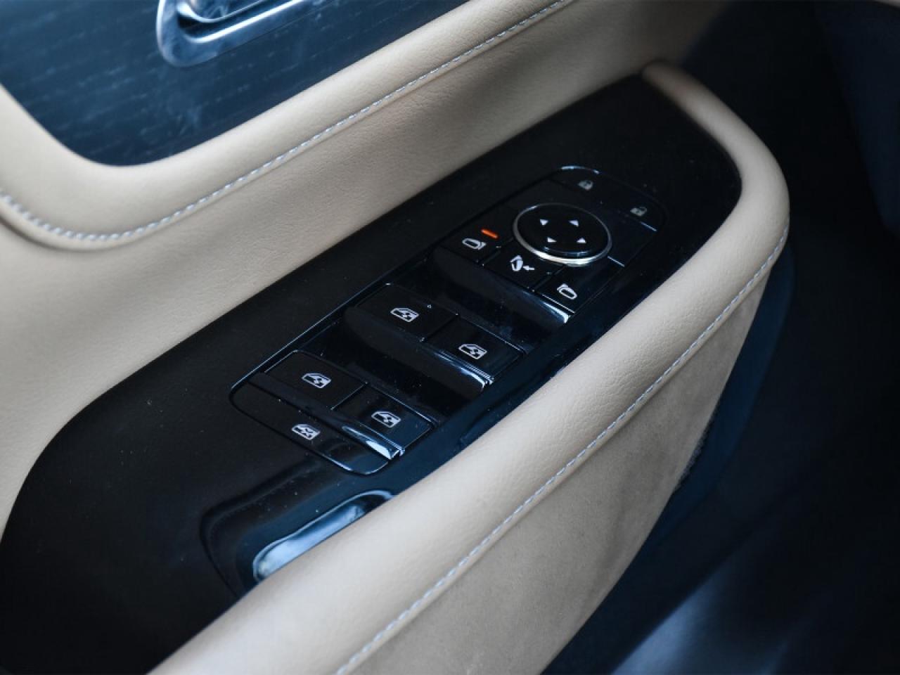 2025 Infiniti QX80 SENSORY AWD-Brown Leather  Navi  Sunroof  Fully Lo Photo