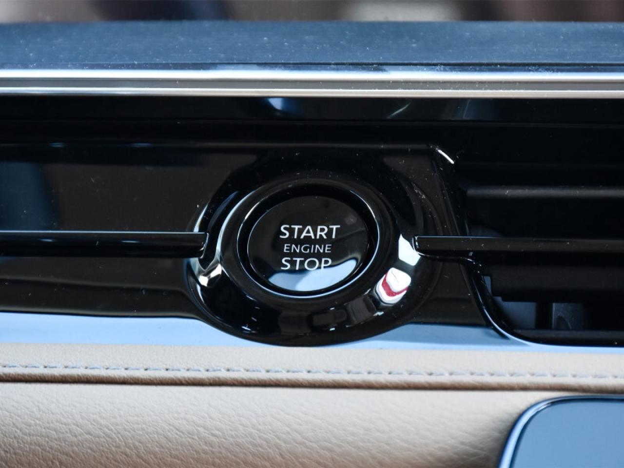 2025 Infiniti QX80 SENSORY AWD-Brown Leather  Navi  Sunroof  Fully Lo Photo