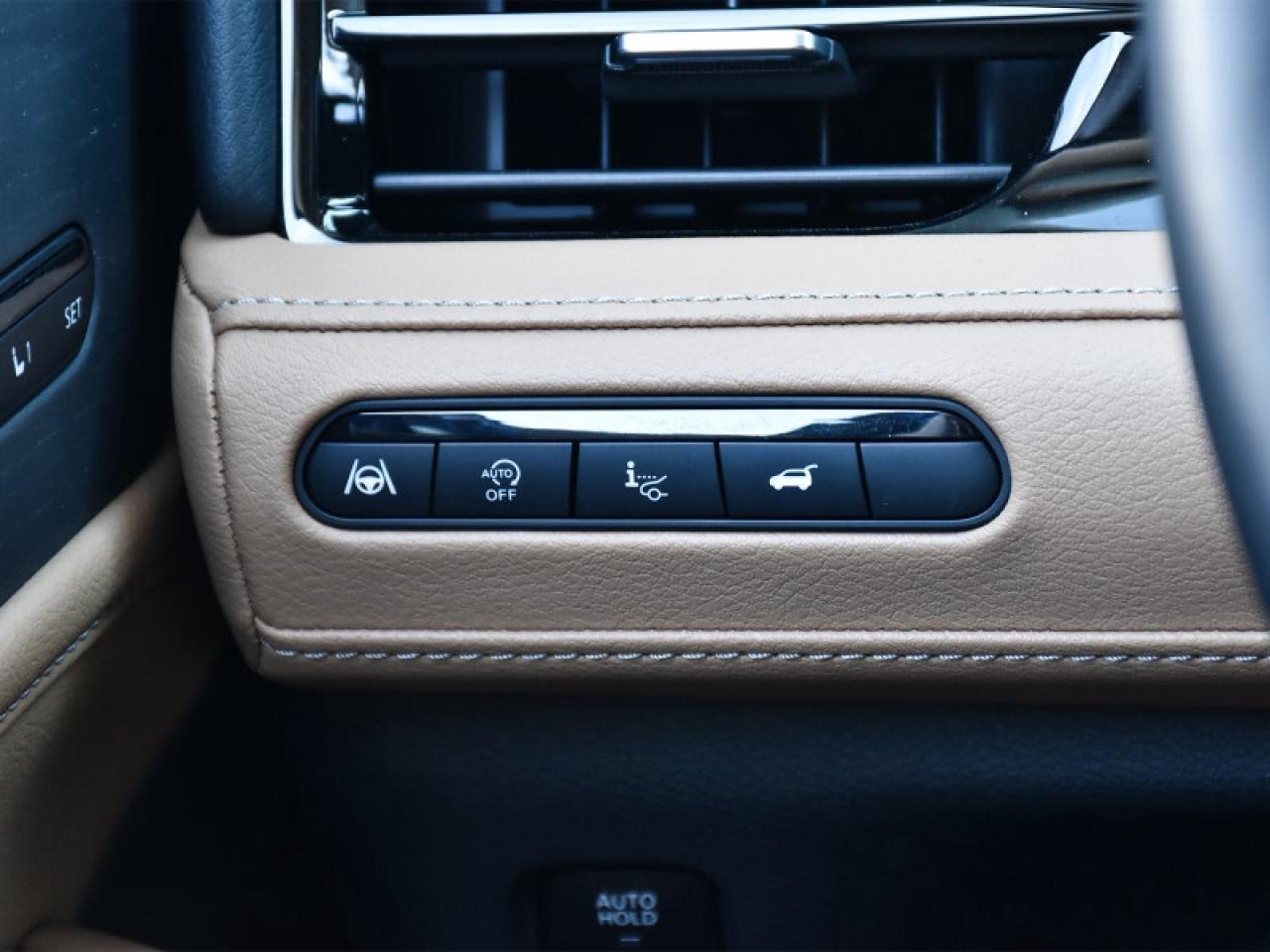 2025 Infiniti QX80 SENSORY AWD-Brown Leather  Navi  Sunroof  Fully Lo Photo