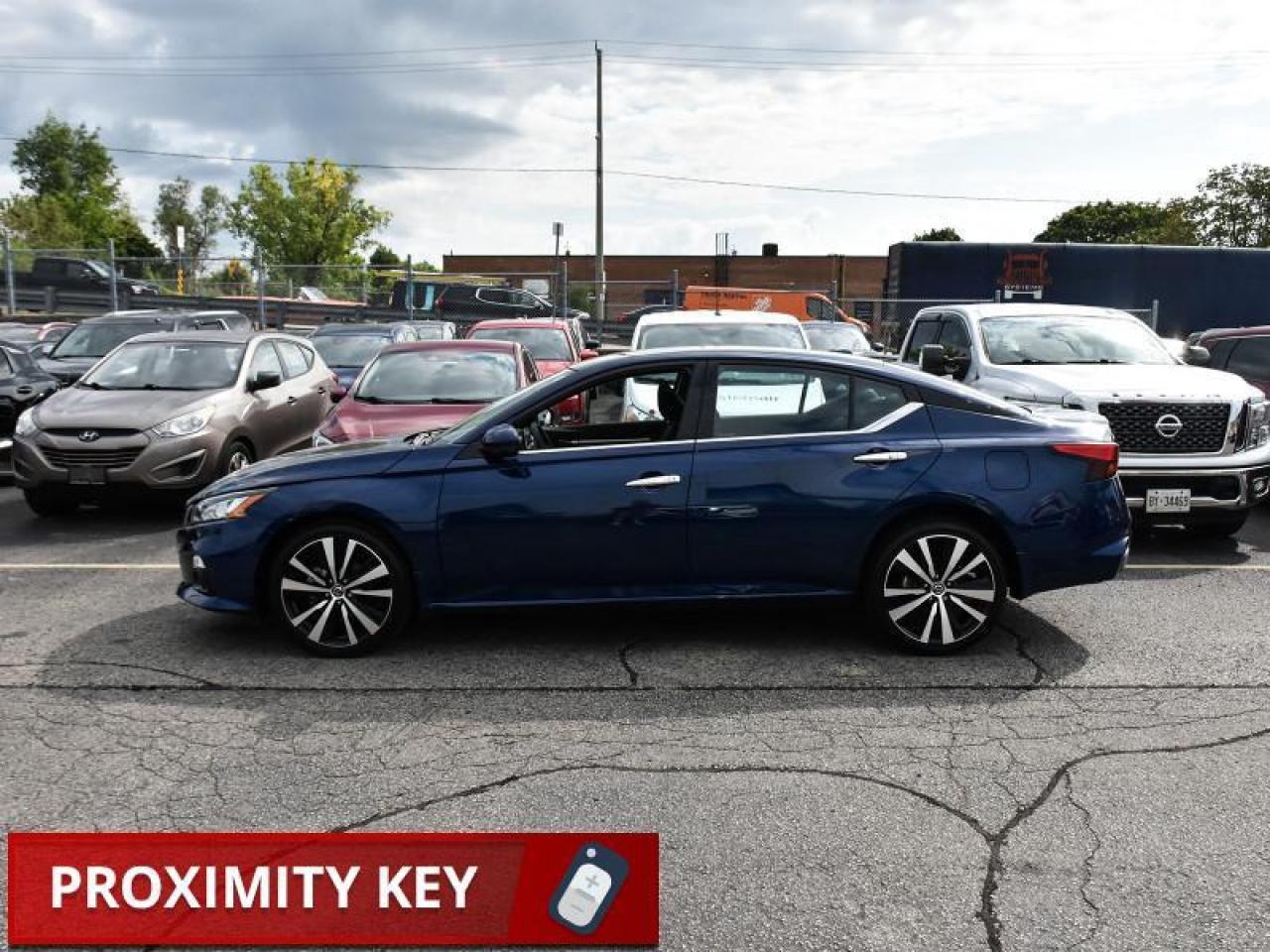 2022 Nissan Altima Platinum AWD-Leather  Navi  Roof  Fully Loaded Photo2