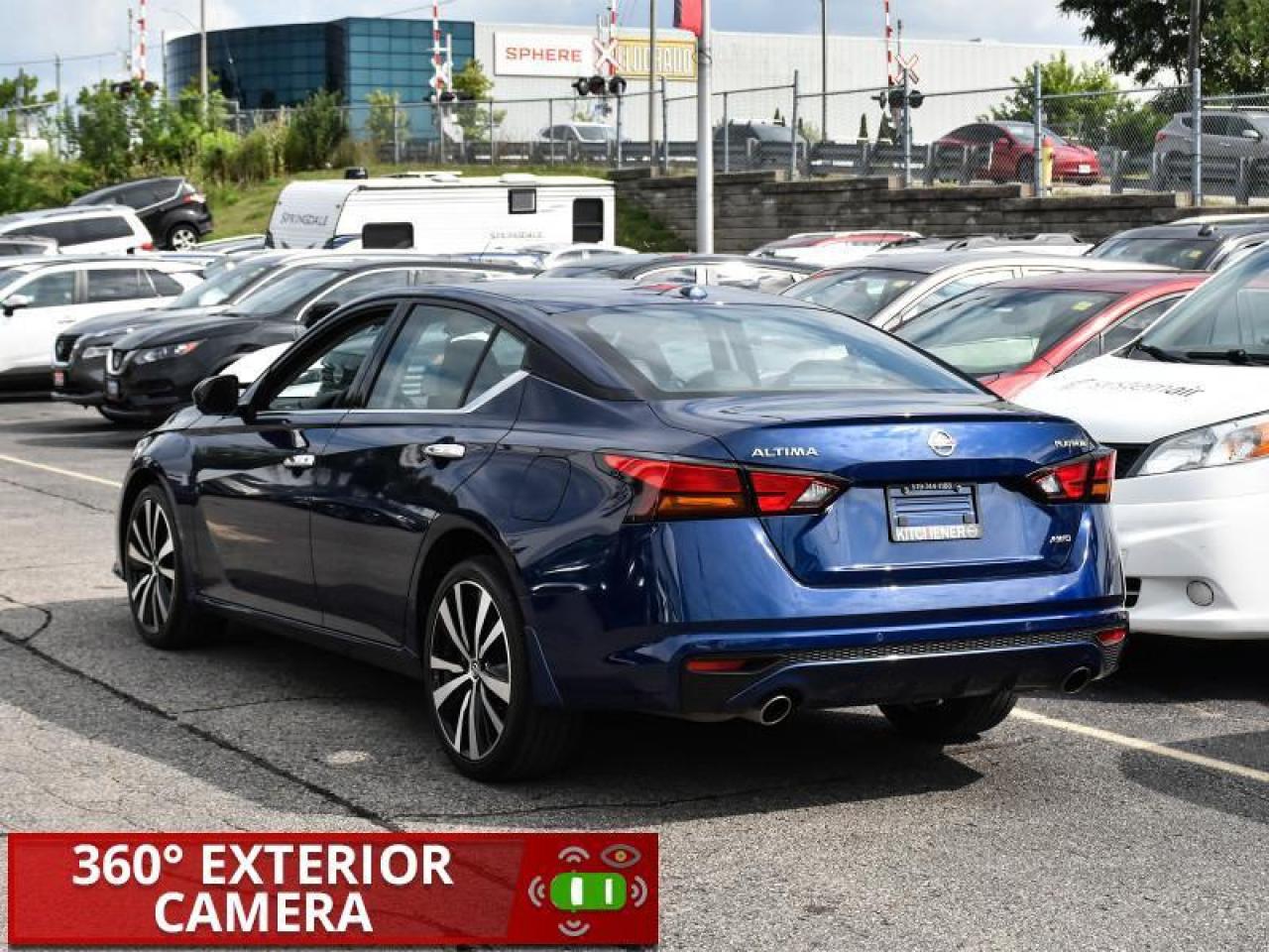 2022 Nissan Altima Platinum AWD-Leather  Navi  Roof  Fully Loaded Photo3