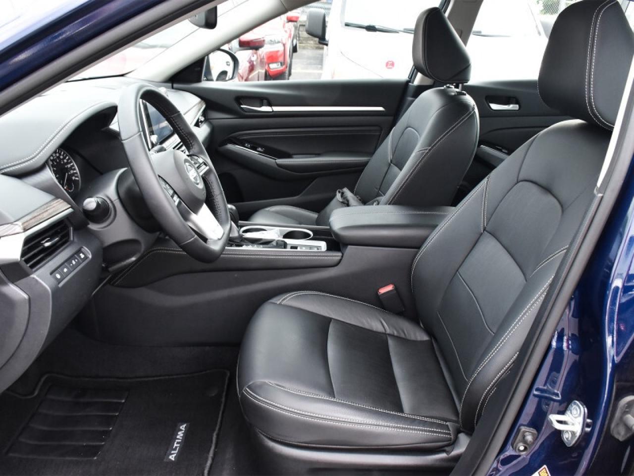 2022 Nissan Altima Platinum AWD-Leather  Navi  Roof  Fully Loaded Photo