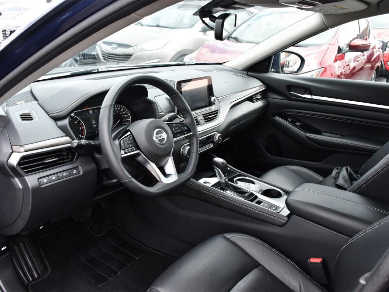 2022 Nissan Altima Platinum AWD-Leather  Navi  Roof  Fully Loaded Photo