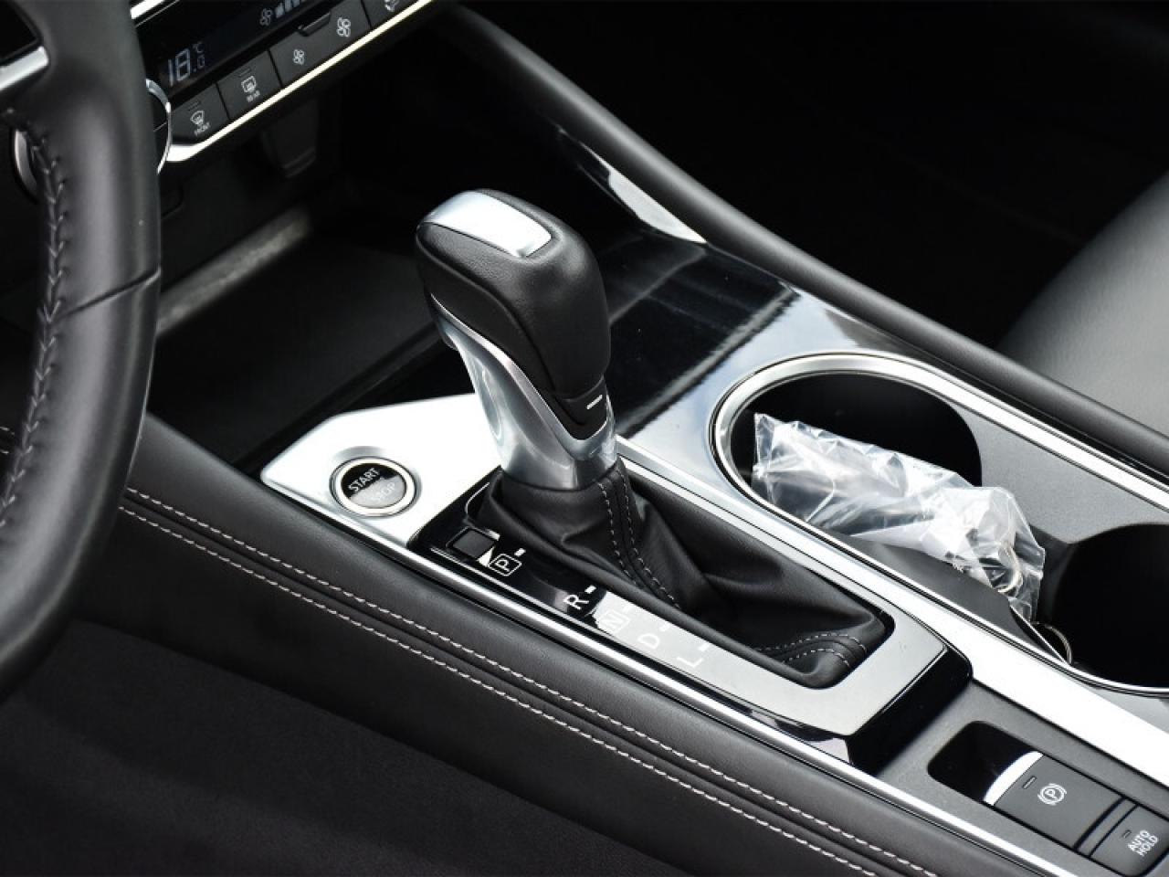 2022 Nissan Altima Platinum AWD-Leather  Navi  Roof  Fully Loaded Photo