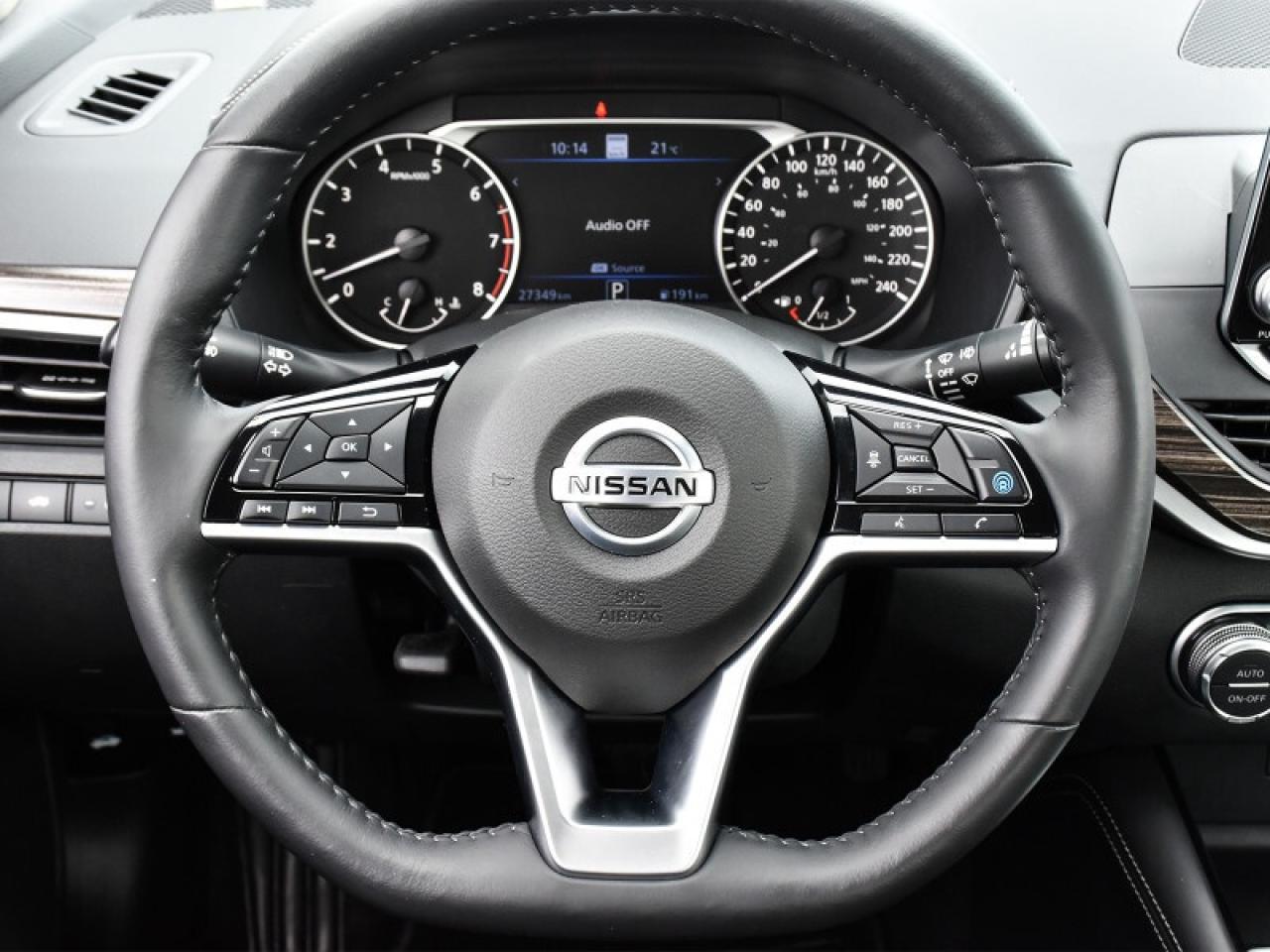 2022 Nissan Altima Platinum AWD-Leather  Navi  Roof  Fully Loaded Photo