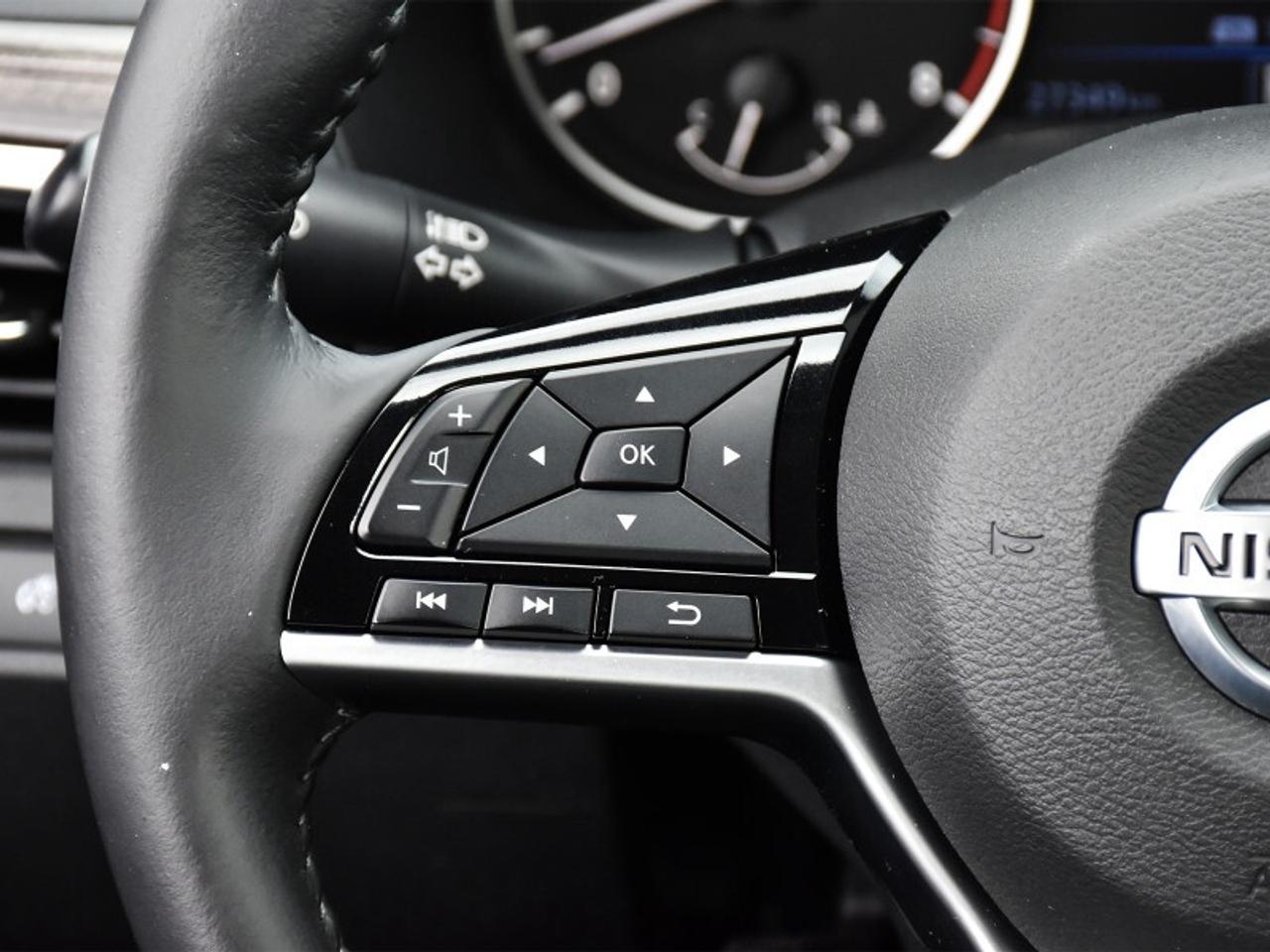 2022 Nissan Altima Platinum AWD-Leather  Navi  Roof  Fully Loaded Photo