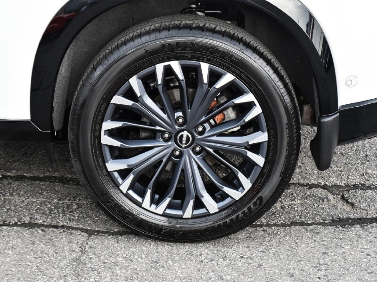 2024 Nissan Rogue Platinum AWD-Leather  Roof  Heads Up Display  Full Photo