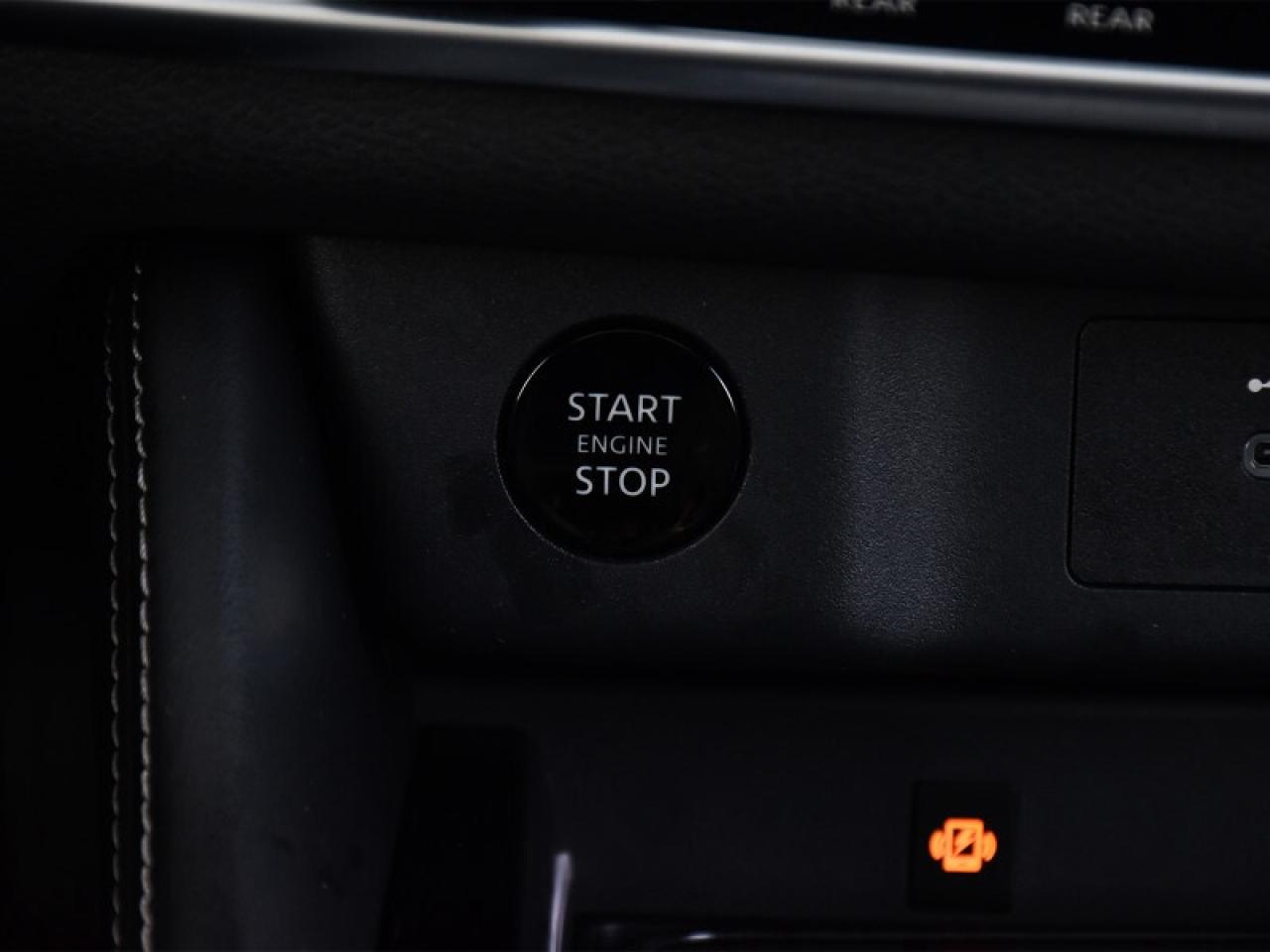 2024 Nissan Rogue Platinum AWD-Leather  Roof  Heads Up Display  Full Photo