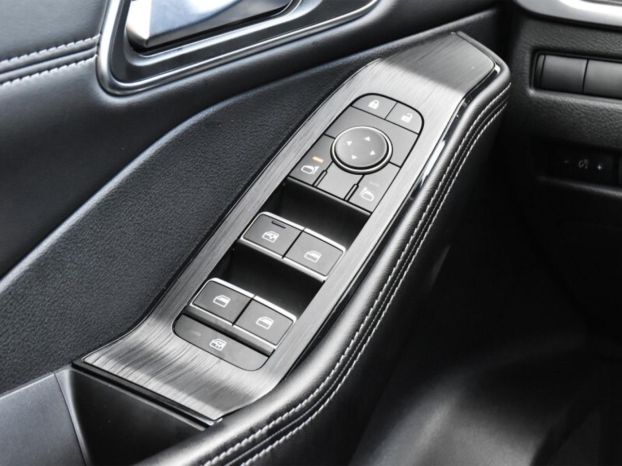 2024 Nissan Rogue Platinum AWD-Leather  Roof  Heads Up Display  Full Photo