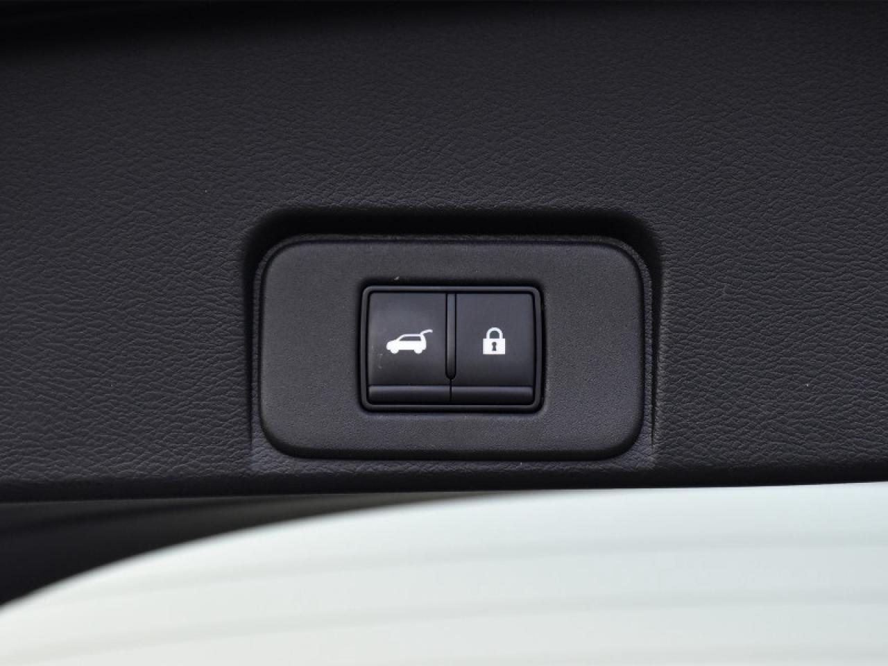 2024 Nissan Rogue Platinum AWD-Leather  Roof  Heads Up Display  Full Photo