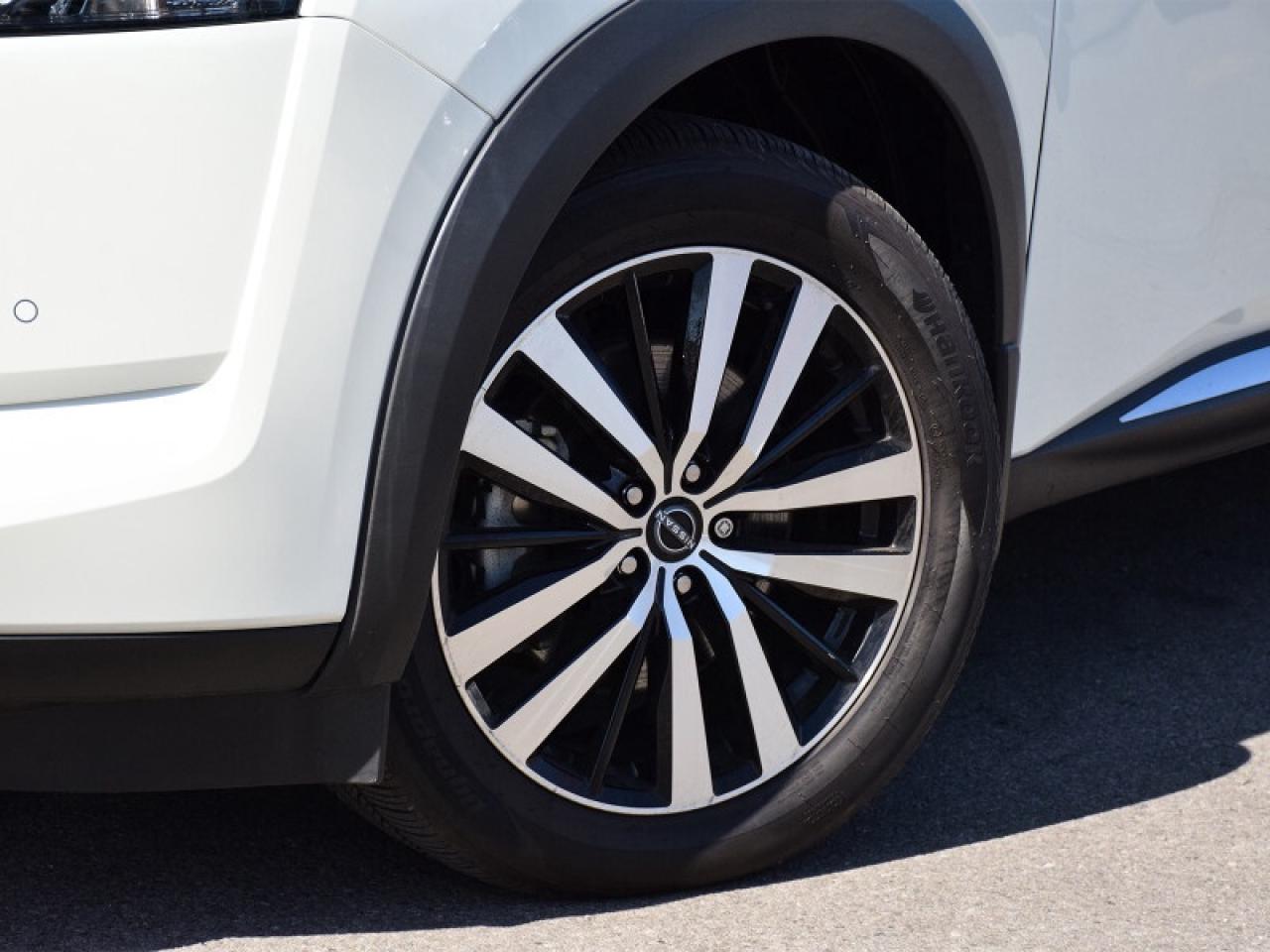 2024 Nissan Pathfinder Platinum AWD-Navi  Captain Chairs  Leather  heads Photo3