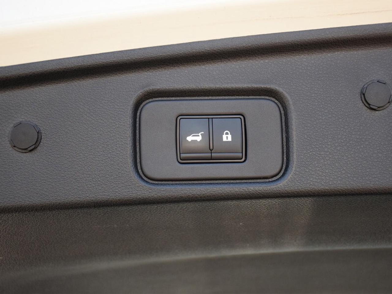 2024 Nissan Pathfinder Platinum AWD-Navi  Captain Chairs  Leather  heads Photo