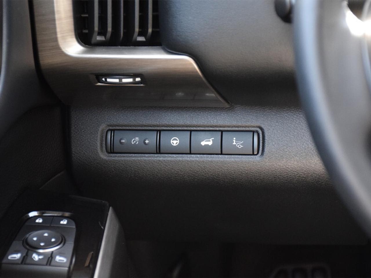 2024 Nissan Pathfinder Platinum AWD-Navi  Captain Chairs  Leather  heads Photo