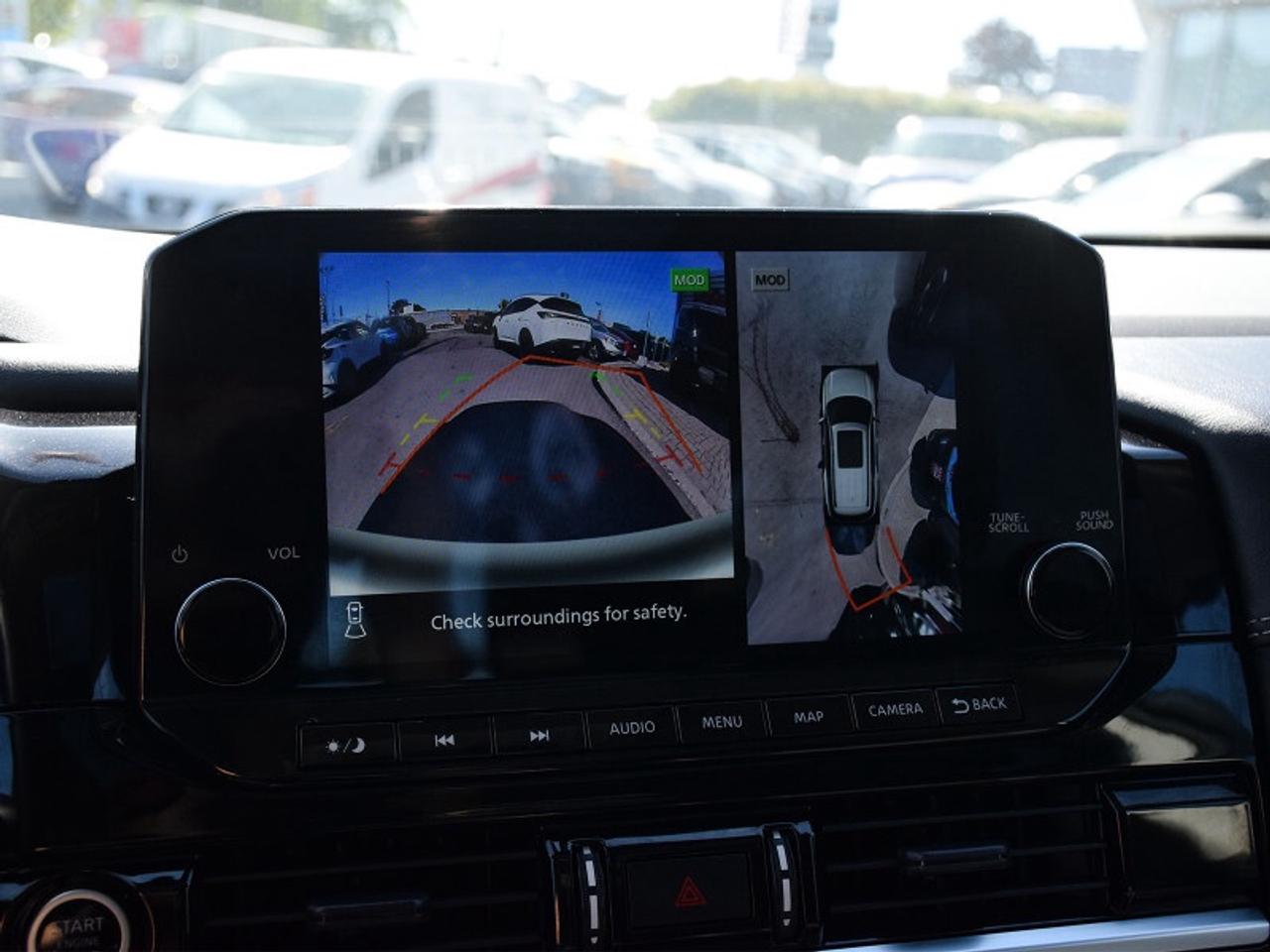 2024 Nissan Pathfinder Platinum AWD-Navi  Captain Chairs  Leather  heads Photo