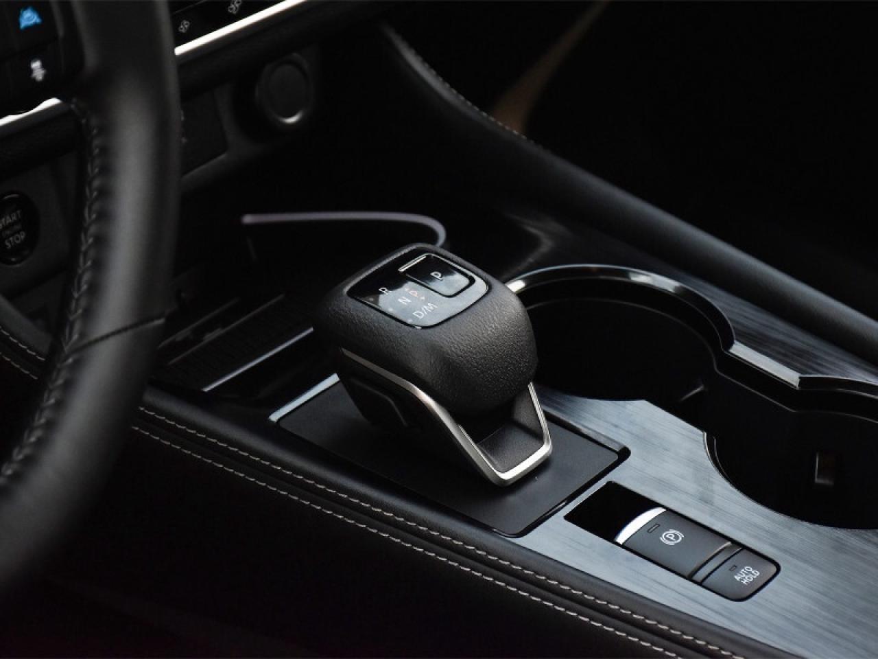 2025 Nissan Rogue Platinum AWD-Navi  Heads Up Display  Leather Photo