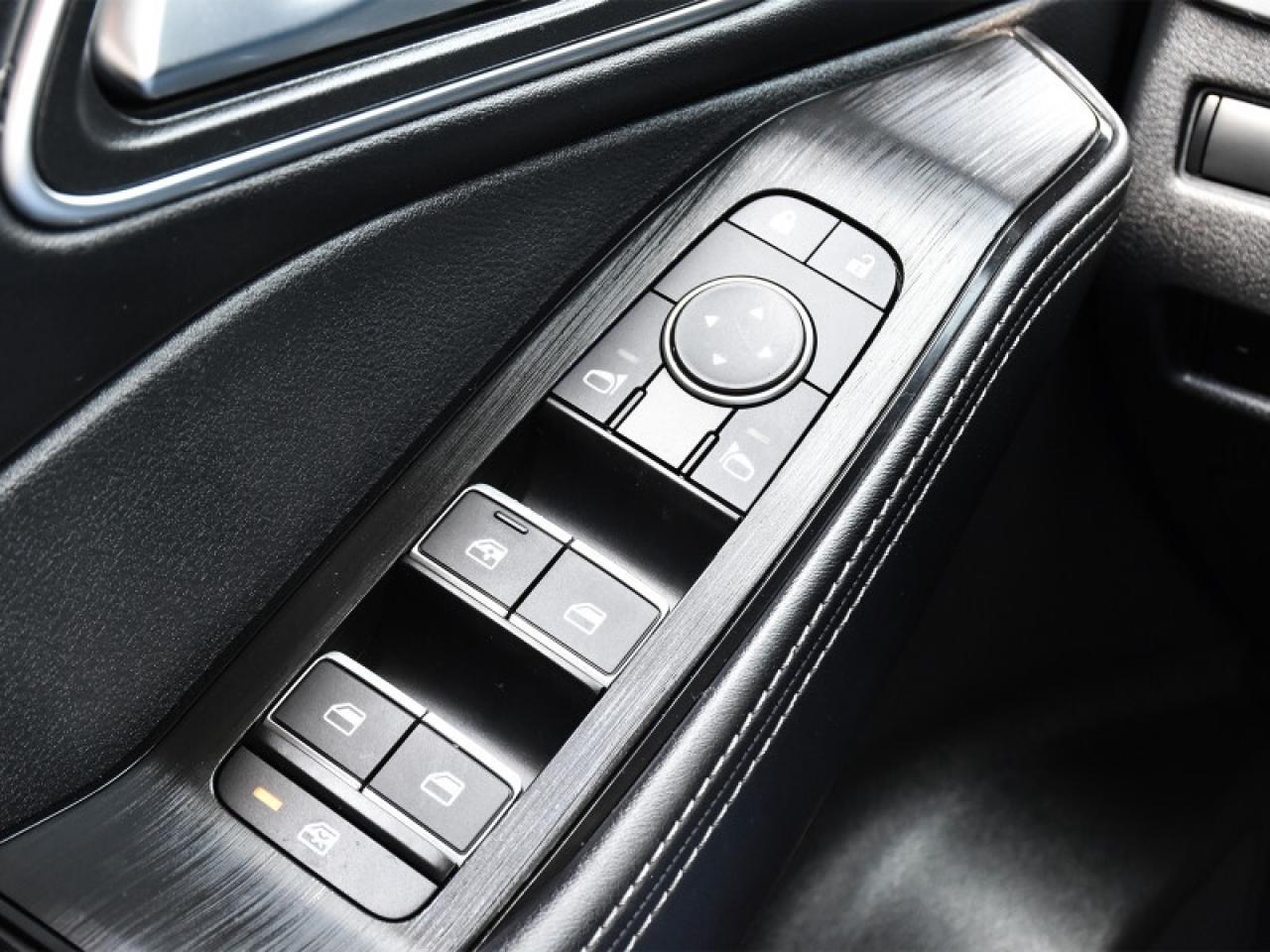 2025 Nissan Rogue Platinum AWD-Navi  Heads Up Display  Leather Photo