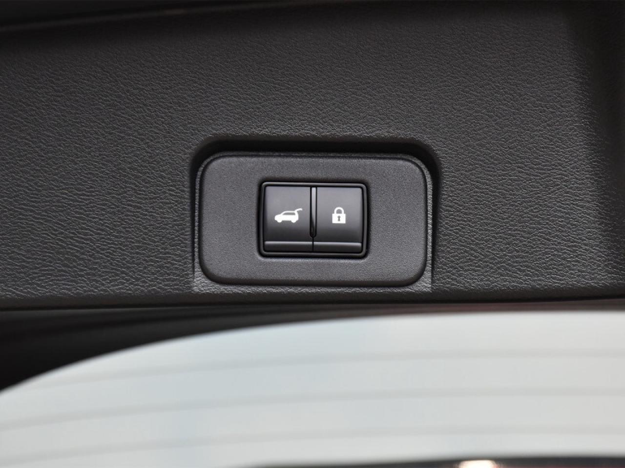 2025 Nissan Rogue Platinum AWD-Navi  Heads Up Display  Leather Photo