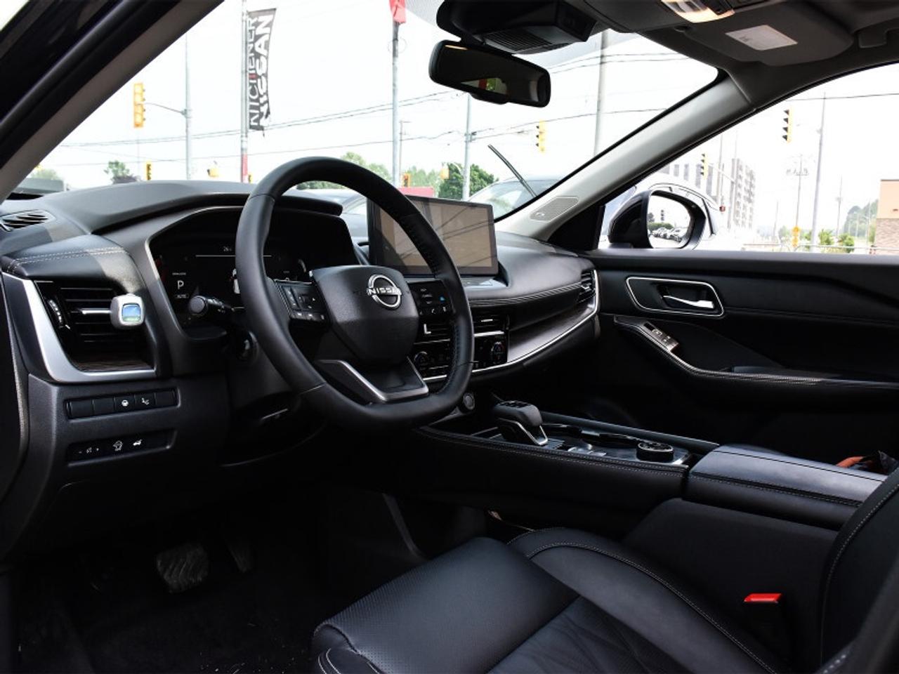 2025 Nissan Rogue Platinum AWD   Leather   Navi   HUD   Pano Moonroo Photo