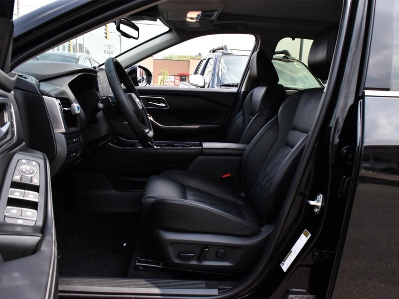 2025 Nissan Rogue Platinum AWD   Leather   Navi   HUD   Pano Moonroo Photo