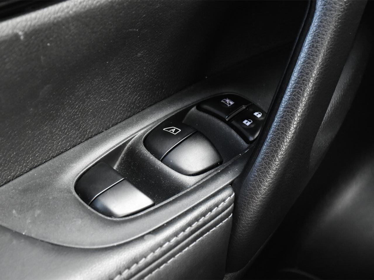 2022 Nissan Qashqai SL AWD-Navi  Leather  Roof  Fully Loaded Photo