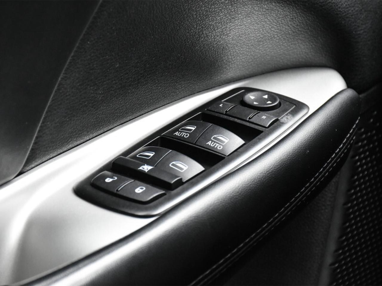 2015 Dodge Journey SXT   7 Passenger   Nav   Sunroof   Remote Start Photo