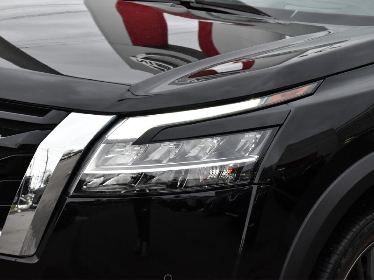 2024 Nissan Pathfinder SL Premium  Leather   Panoroof   Nav   Adaptive Cr Photo