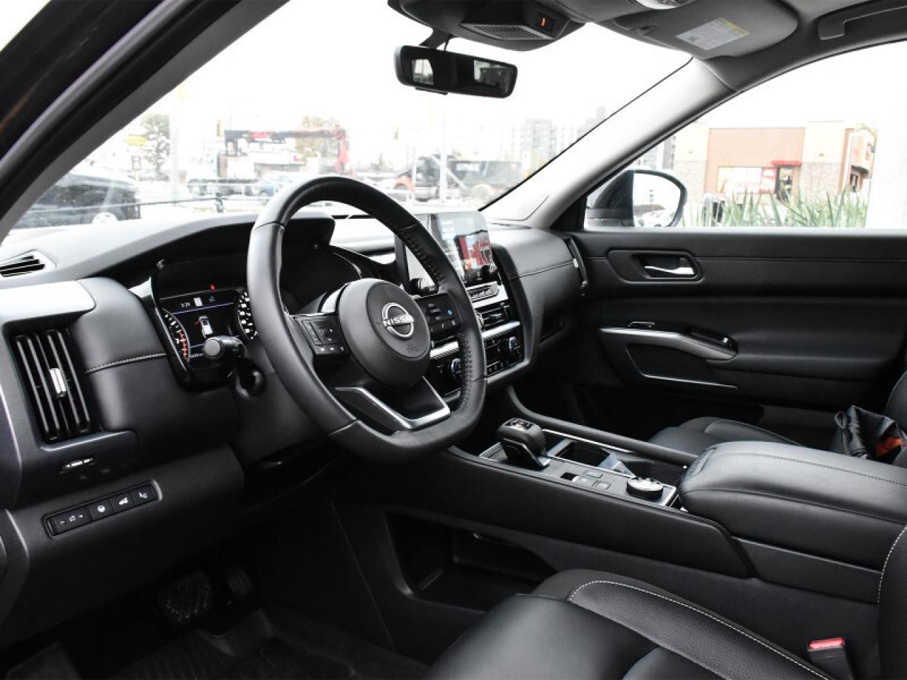 2024 Nissan Pathfinder SL Premium  Leather   Panoroof   Nav   Adaptive Cr Photo