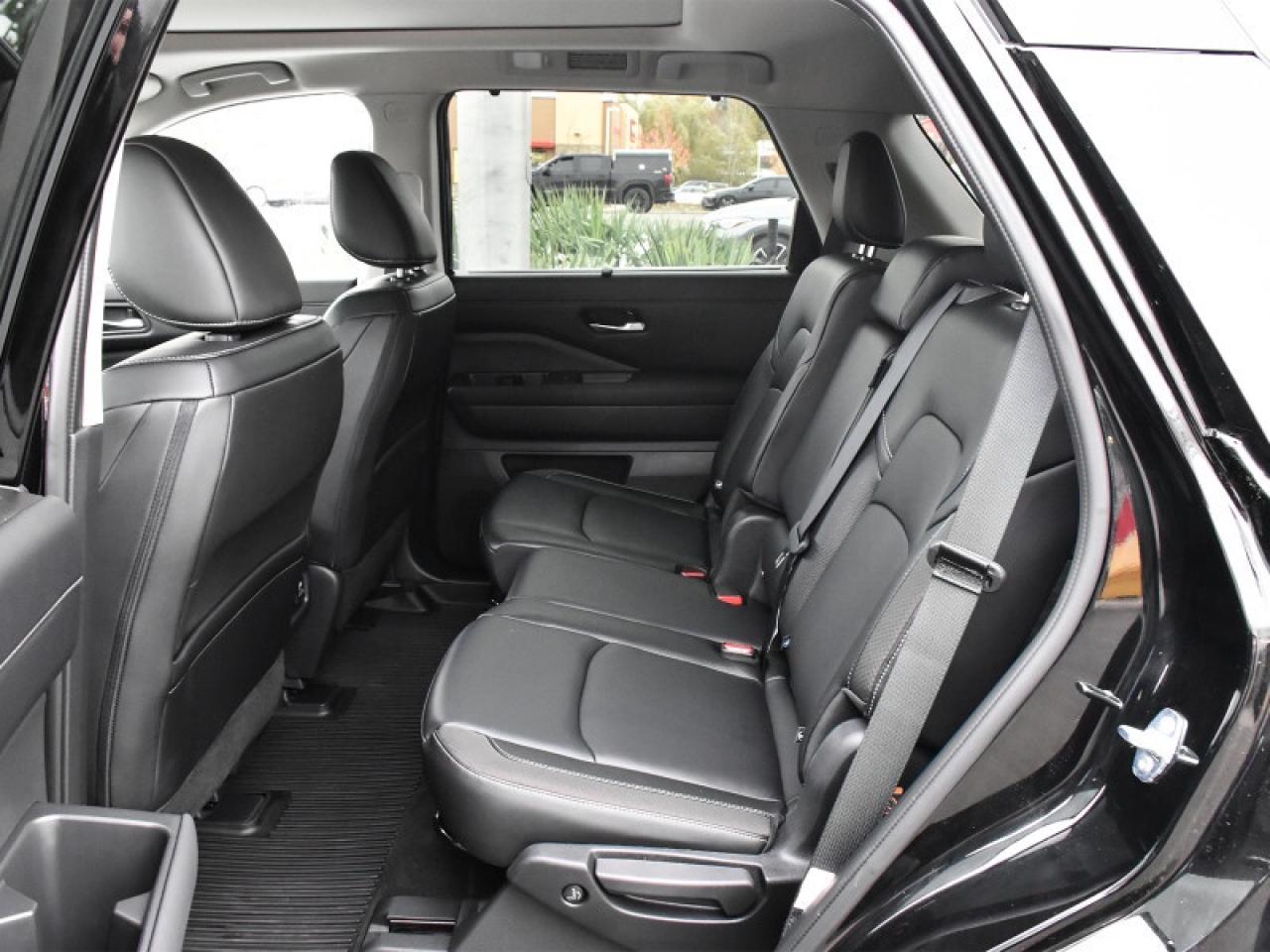 2024 Nissan Pathfinder SL Premium  Leather   Panoroof   Nav   Adaptive Cr Photo