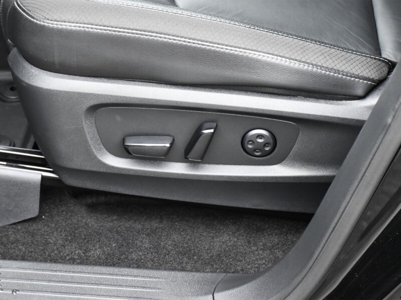 2024 Nissan Pathfinder SL Premium  Leather   Panoroof   Nav   Adaptive Cr Photo