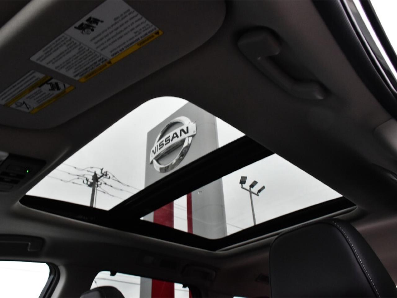 2024 Nissan Pathfinder SL Premium  Leather   Panoroof   Nav   Adaptive Cr Photo