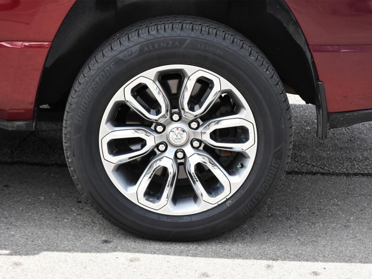 2019 RAM 1500 Sport 4WD-Leather  Panoroof   Nav   CarPlay   Andr Photo