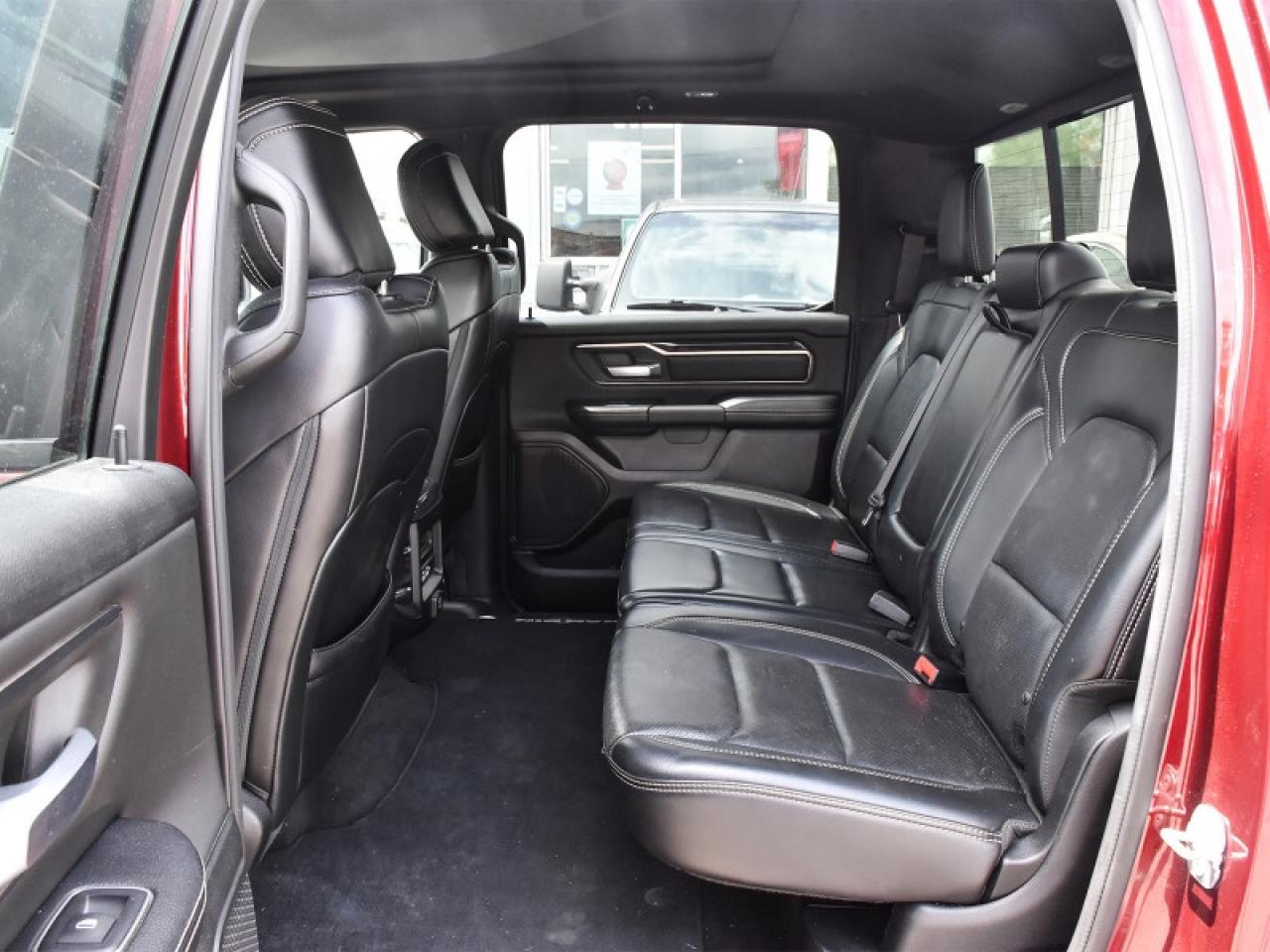 2019 RAM 1500 Sport 4WD-Leather  Panoroof   Nav   CarPlay   Andr Photo