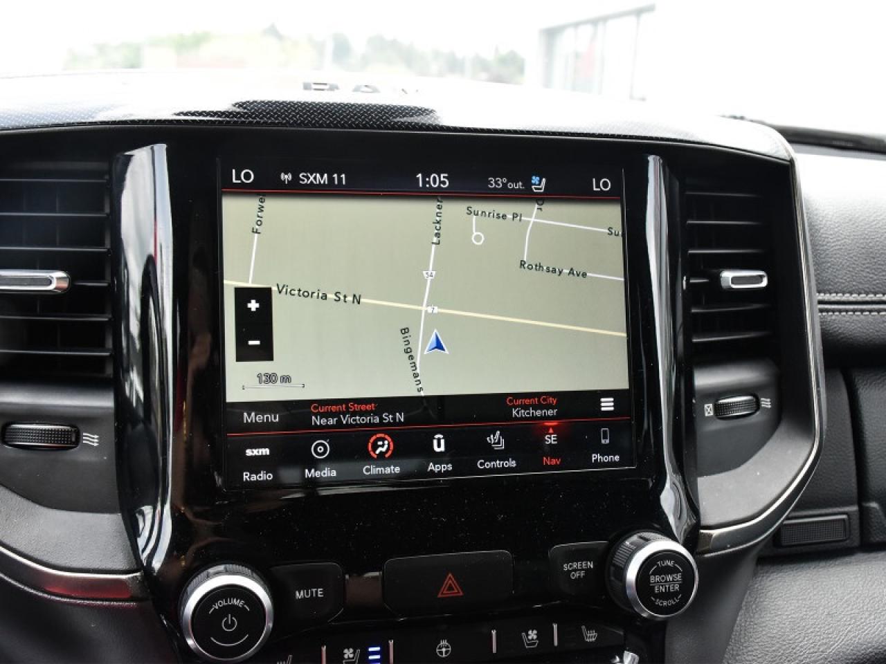2019 RAM 1500 Sport 4WD-Leather  Panoroof   Nav   CarPlay   Andr Photo