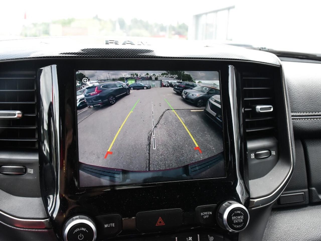 2019 RAM 1500 Sport 4WD-Leather  Panoroof   Nav   CarPlay   Andr Photo