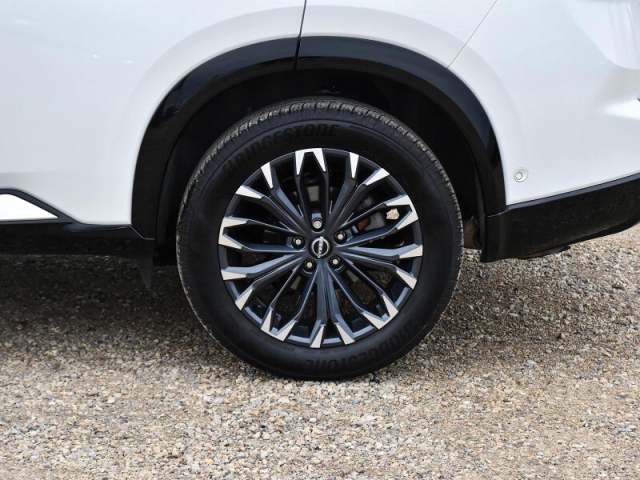 2024 Nissan Rogue Platinum AWD-Leather   Roof   Heads Up Display   3 Photo