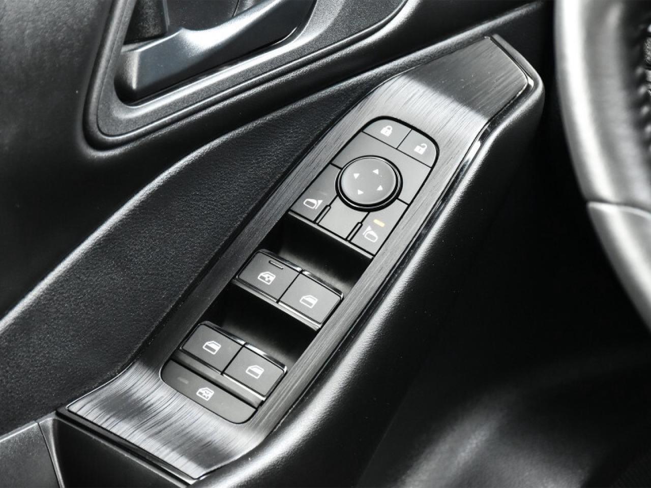 2024 Nissan Rogue S AWD   Heated Seats & Steering Wheel   Mobile Hot Photo