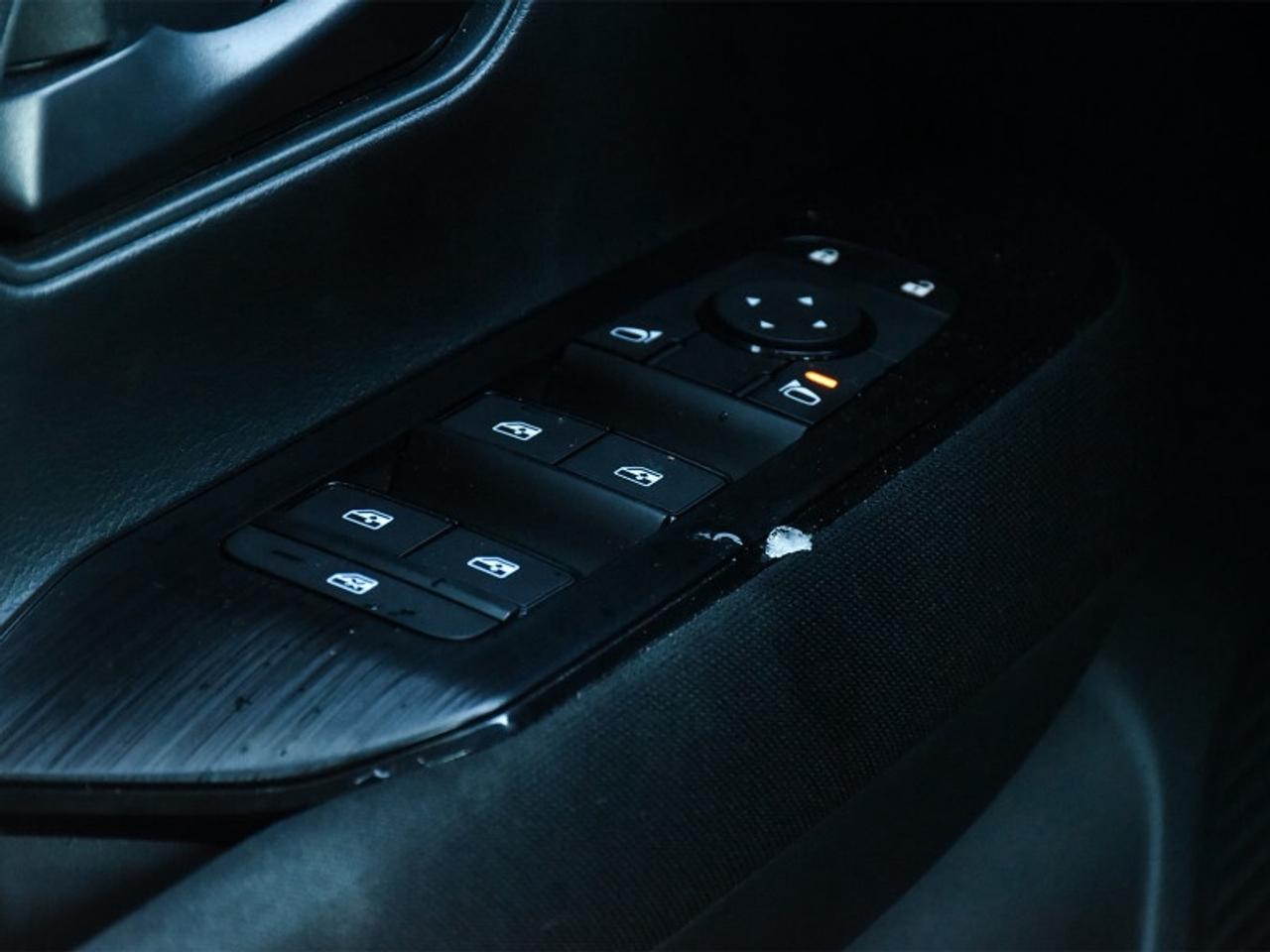 2025 Nissan Kicks S Heated Seats   Blind Spot Detection   Apple CarP Photo