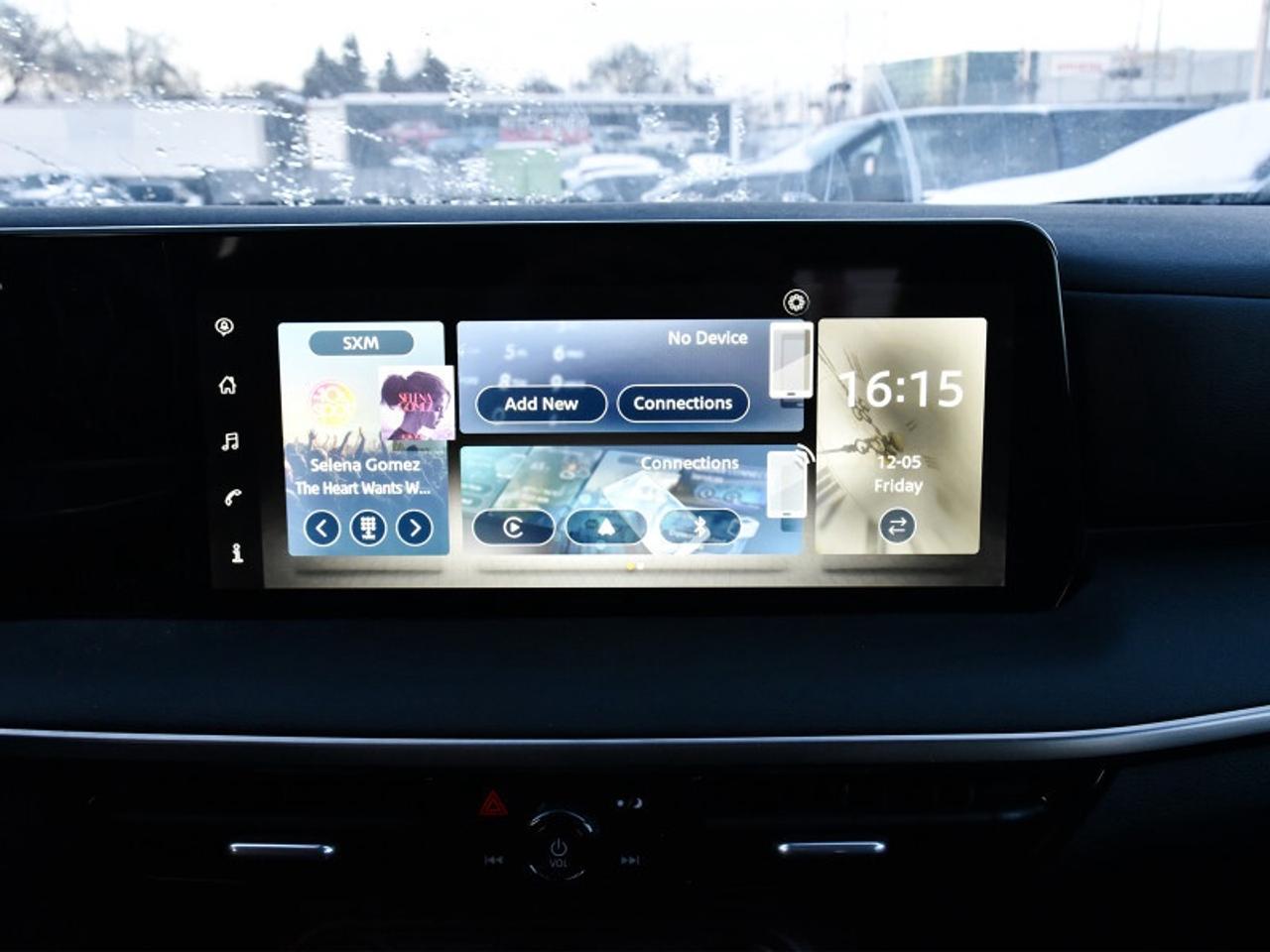 2025 Nissan Kicks S Heated Seats   Blind Spot Detection   Apple CarP Photo