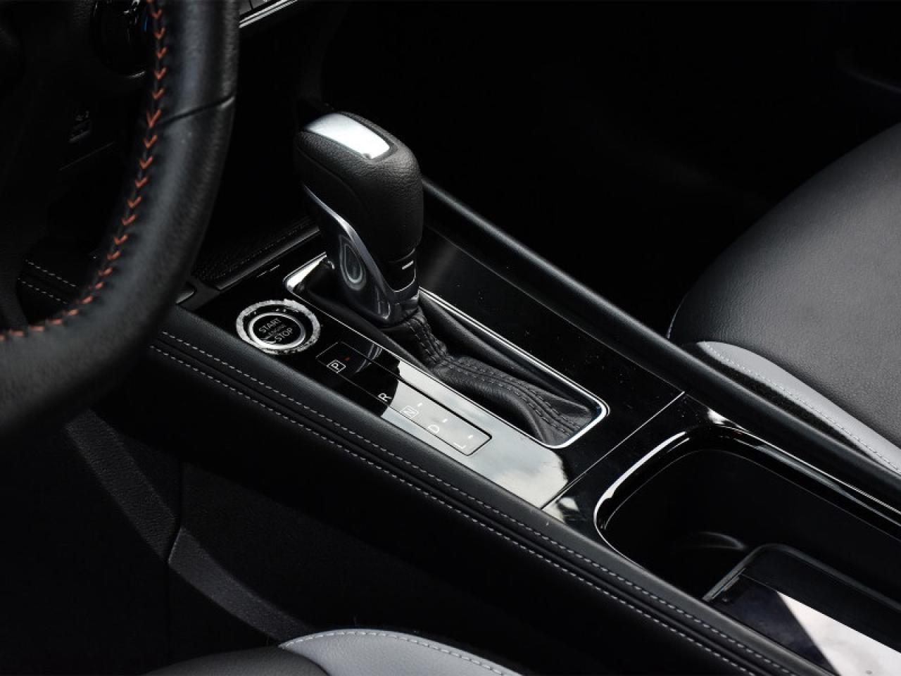 2024 Nissan Kicks SR Premium-Leather  Camera  Heated Seats! Photo