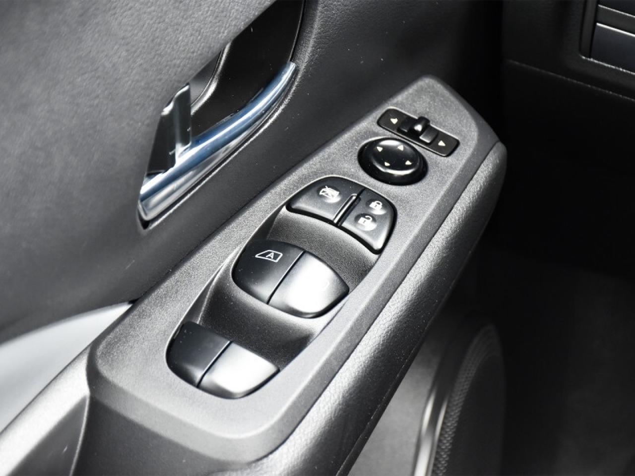 2024 Nissan Kicks SR Premium-Leather  Camera  Heated Seats! Photo