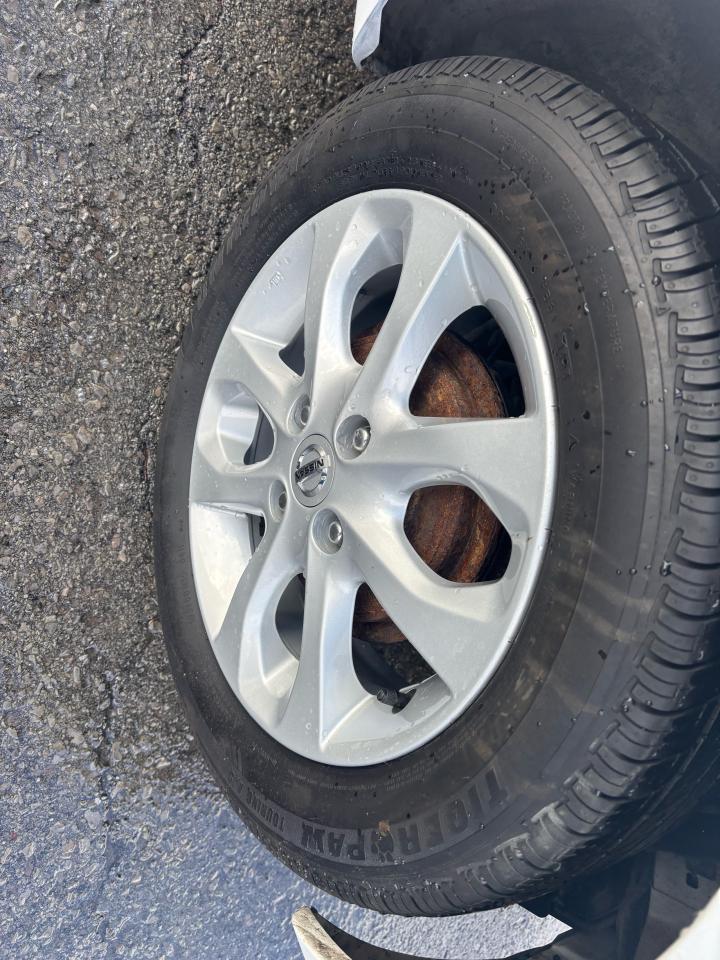 2019 Nissan Micra S, Hatchback, Back-Up-Camera, Alloys, Keyless Photo