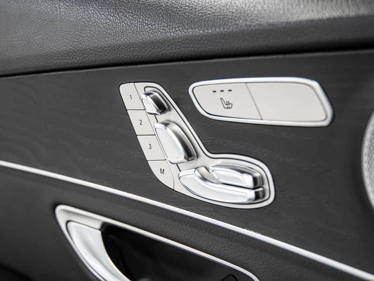 2019 Mercedes-Benz C-Class C 300 4MATIC AMG PKG BLIND SPOTS NAVI REAR CAMERA Photo