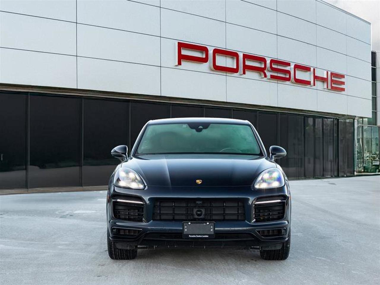 2023 Porsche Cayenne GTS Blue Photo5