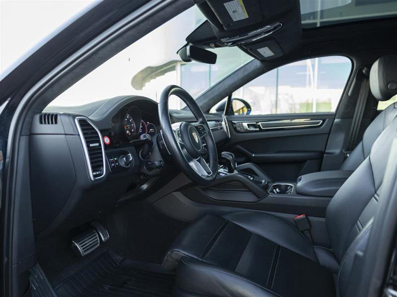 2023 Porsche Cayenne GTS Blue Photo