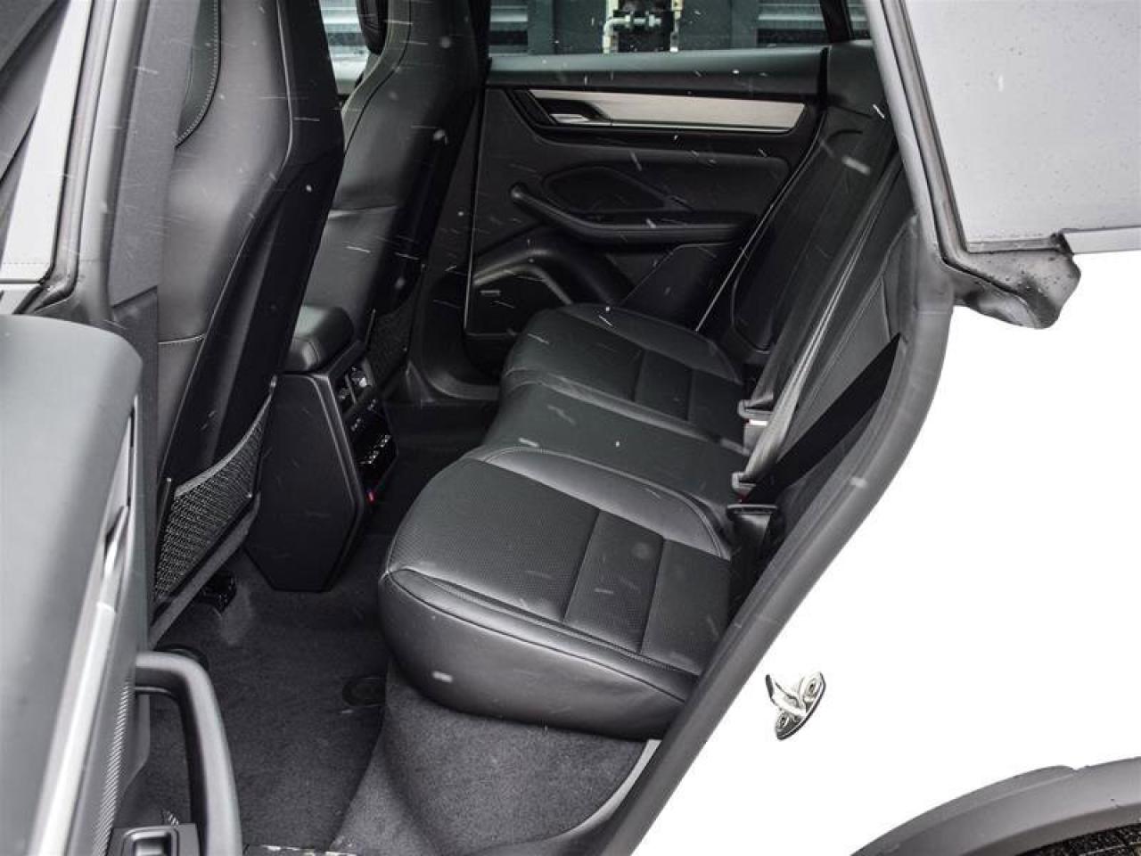 2025 Porsche Macan Electric White Photo