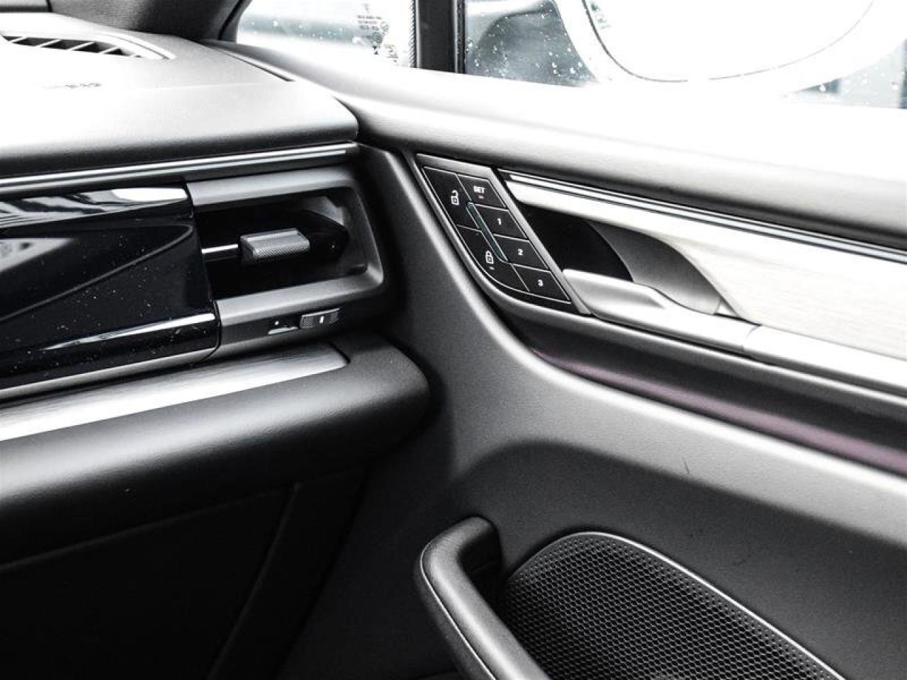 2025 Porsche Macan Electric White Photo