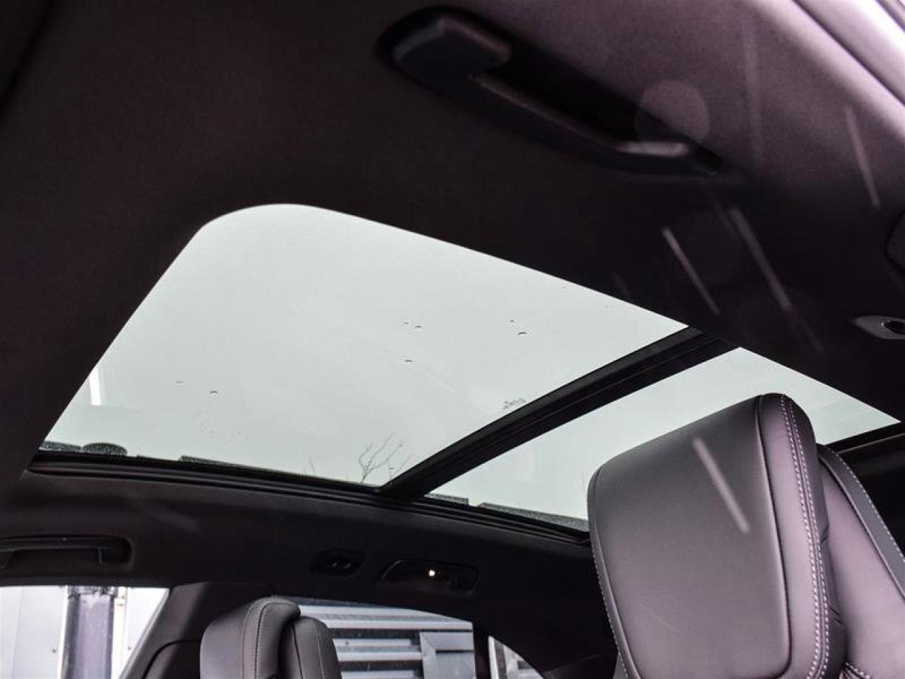 2025 Porsche Macan Electric White Photo