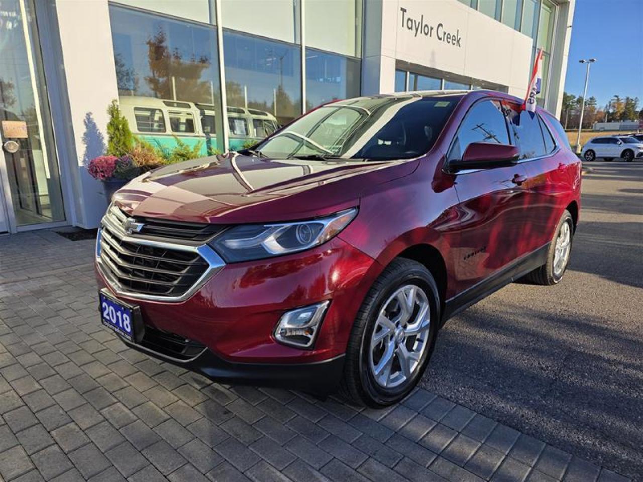 2018 Chevrolet Equinox AWD LT Photo0